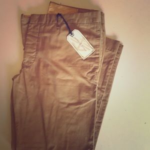 Dockers 38x32 khakis